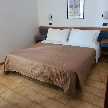 Fausta Hotell 3*